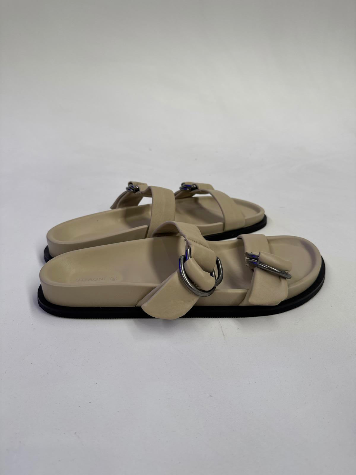 ST. AGNI Ring Detail Slide - Ecru