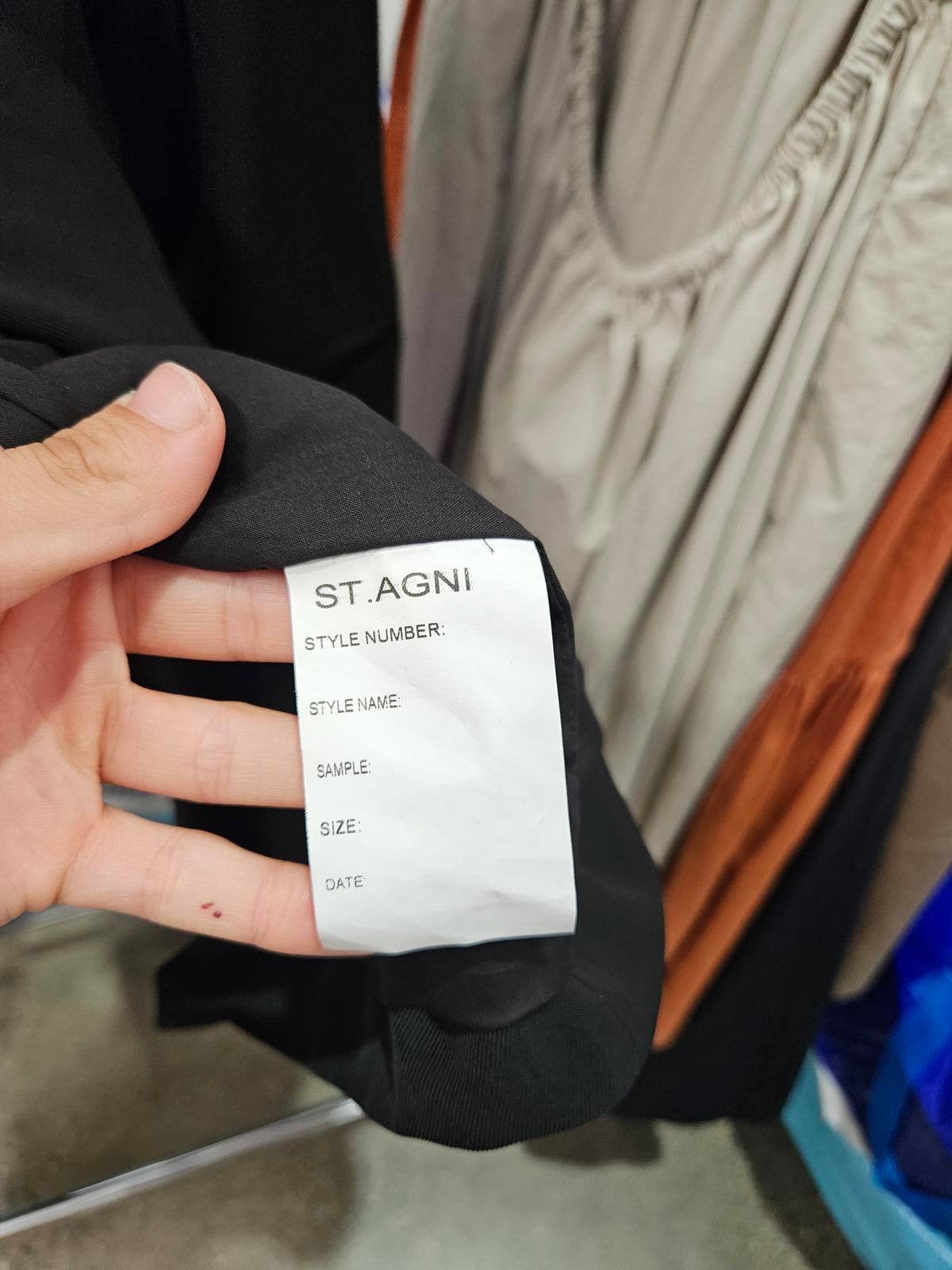 ST. AGNI Helm Vest - Black