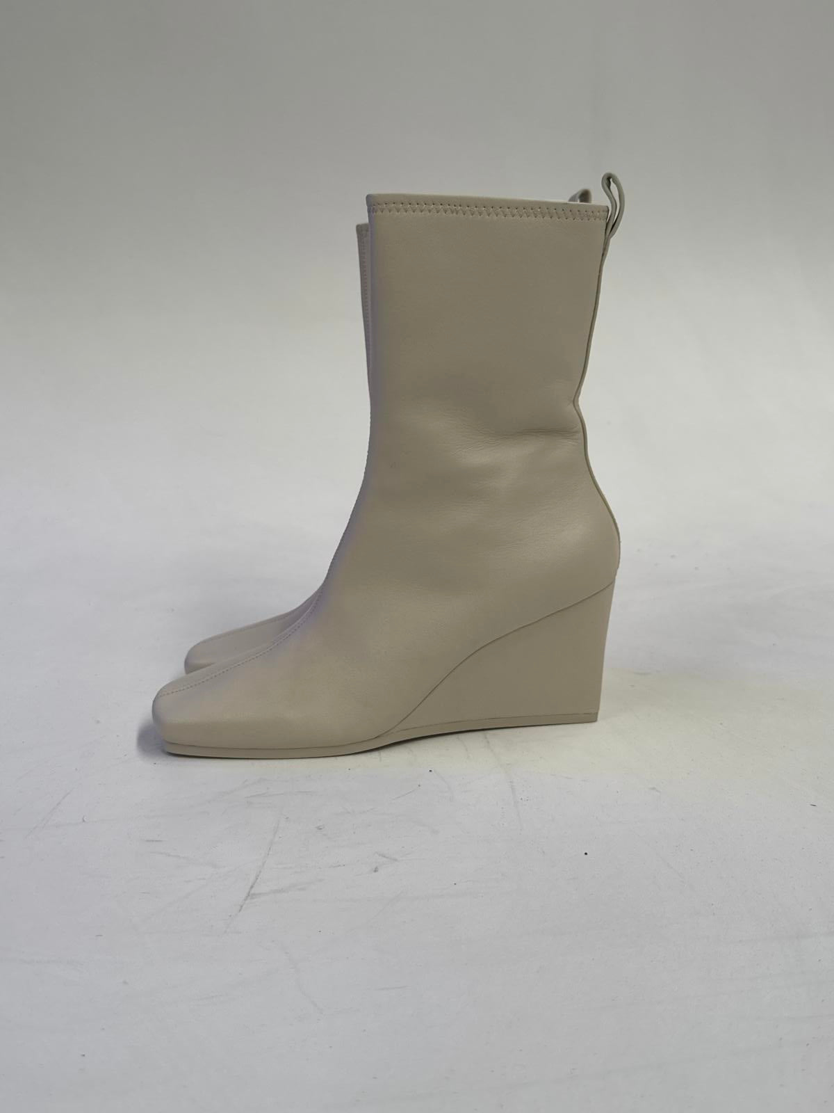 ST. AGNI Wedge Boot - Cool White