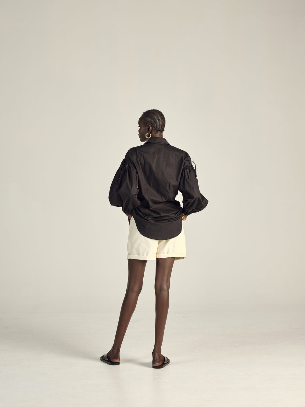 AUTARK - GATHER SLEEVE SHIRT - BLACK