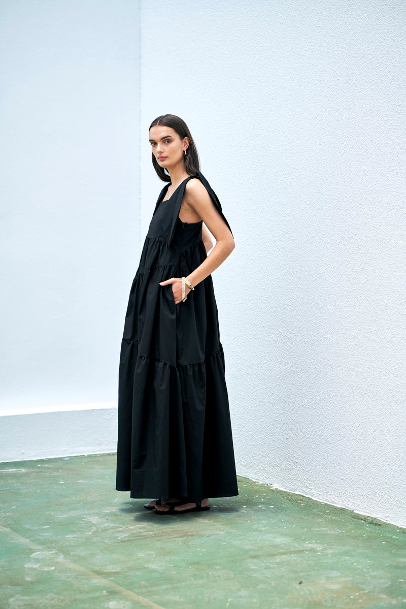 AUTARK - TIER DRESS - BLACK
