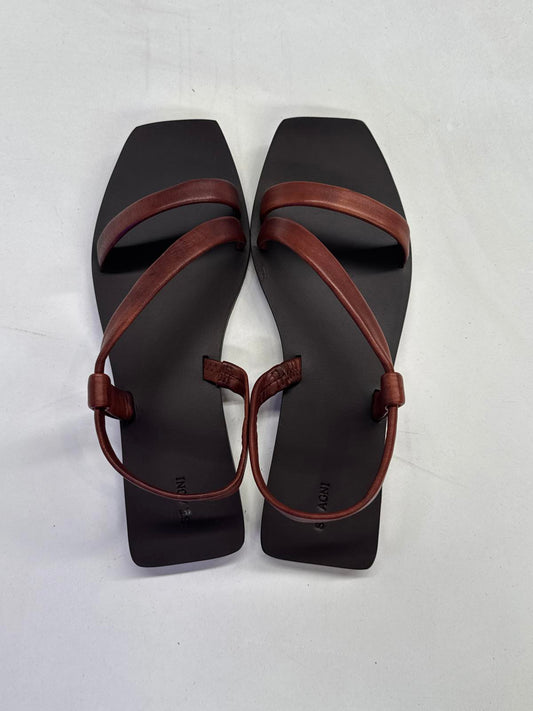 ST. AGNI Twist Strap Slide - Antique Tan
