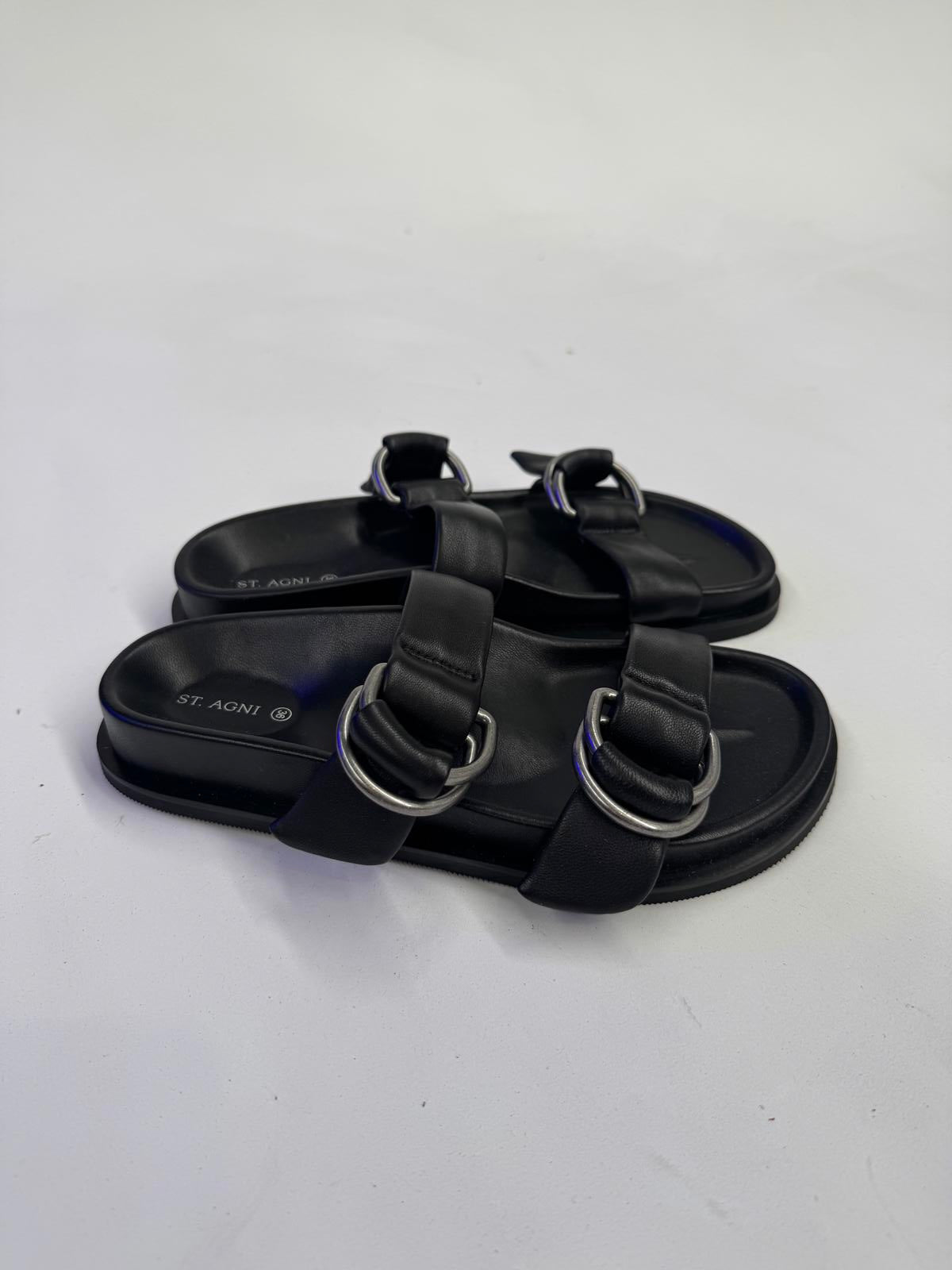 ST. AGNI Ring Detail Slide - Black
