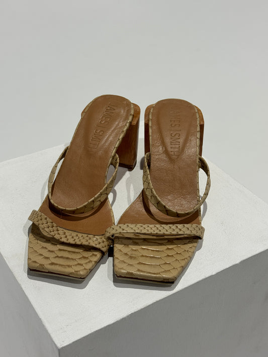 James Smith - Sirenuse Strap Sandal Crema Size: 6