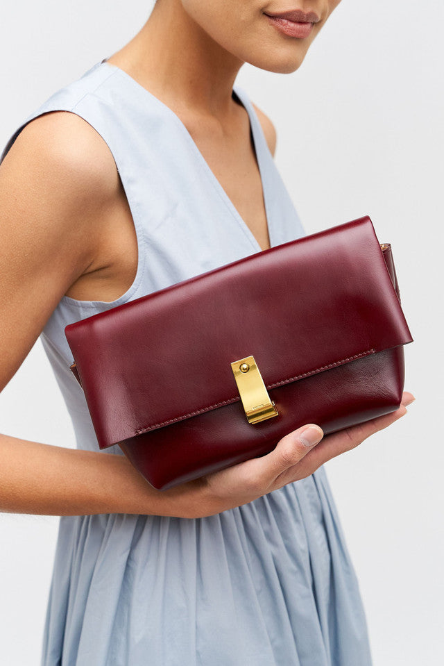 Etta Medium Clutch - Currant