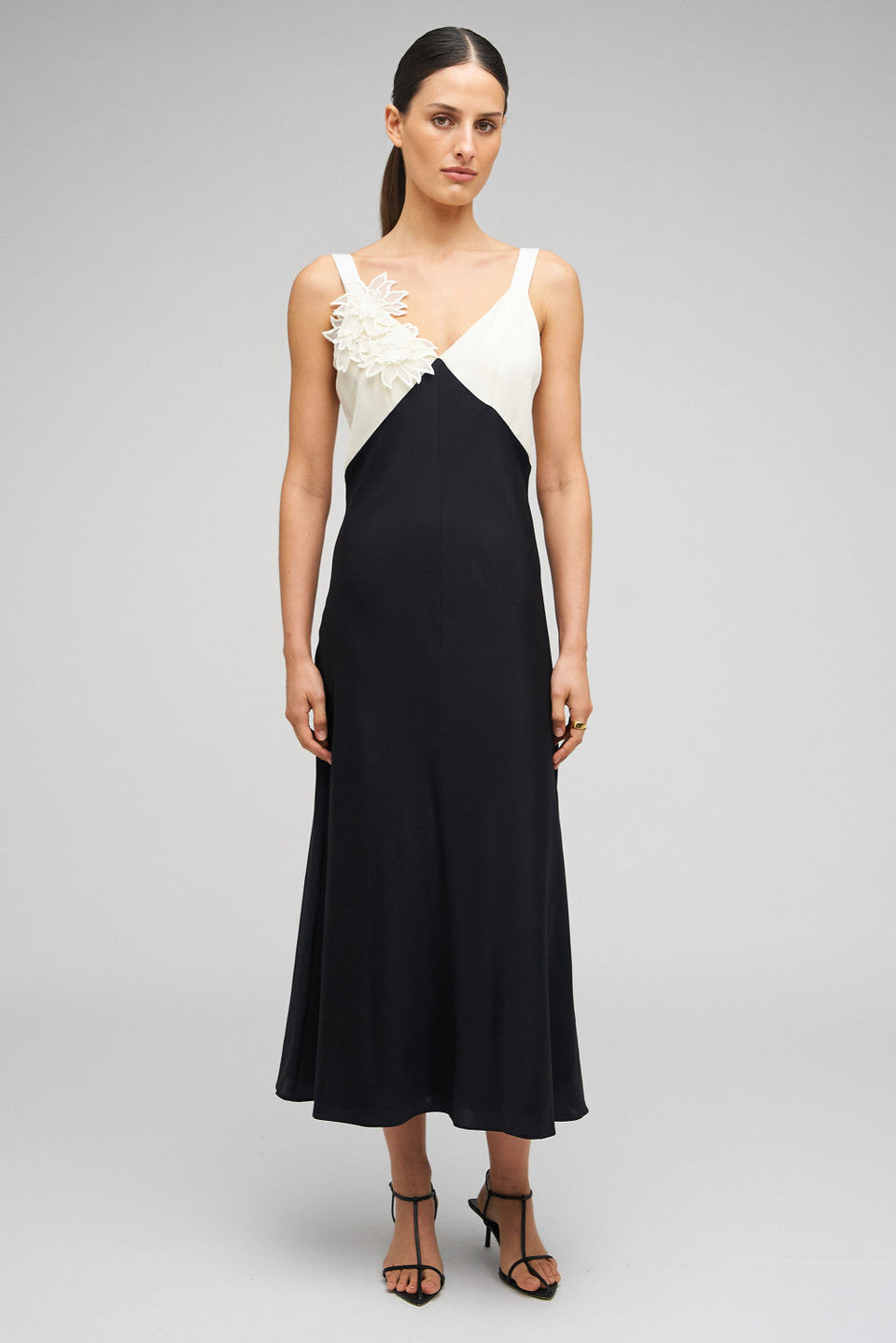 MESH FLOWER SLIP DRESS - BLACK/CREAM