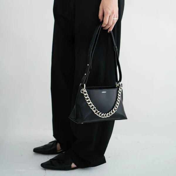 Everly leather black shoulder bag