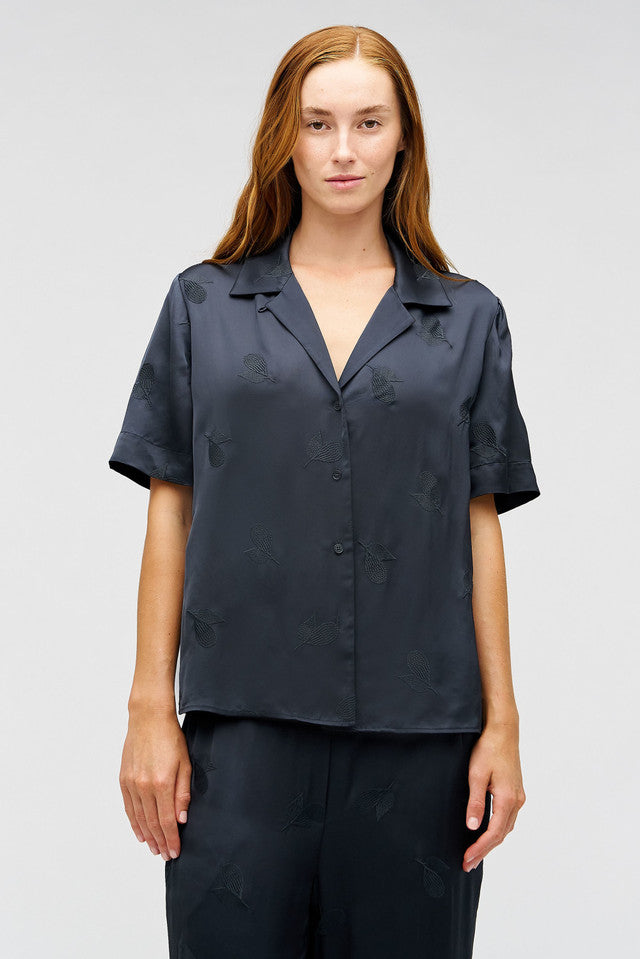 EMBROIDERED LEAF SS CAMP SHIRT
