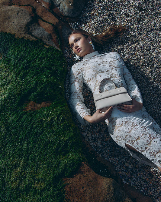 SIMÉTRIE - PETIT BAY BAG - SHELL