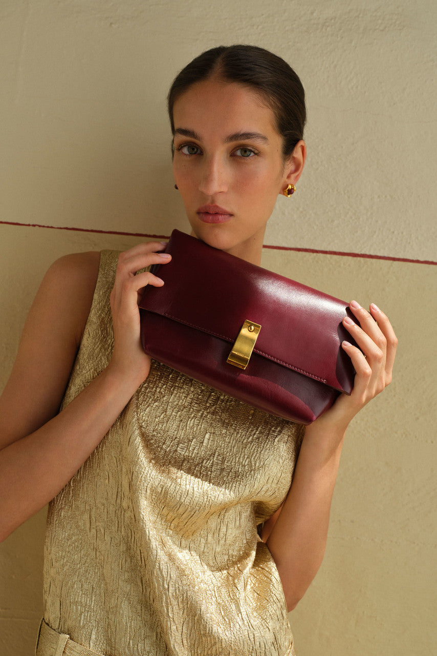 Etta Medium Clutch - Currant